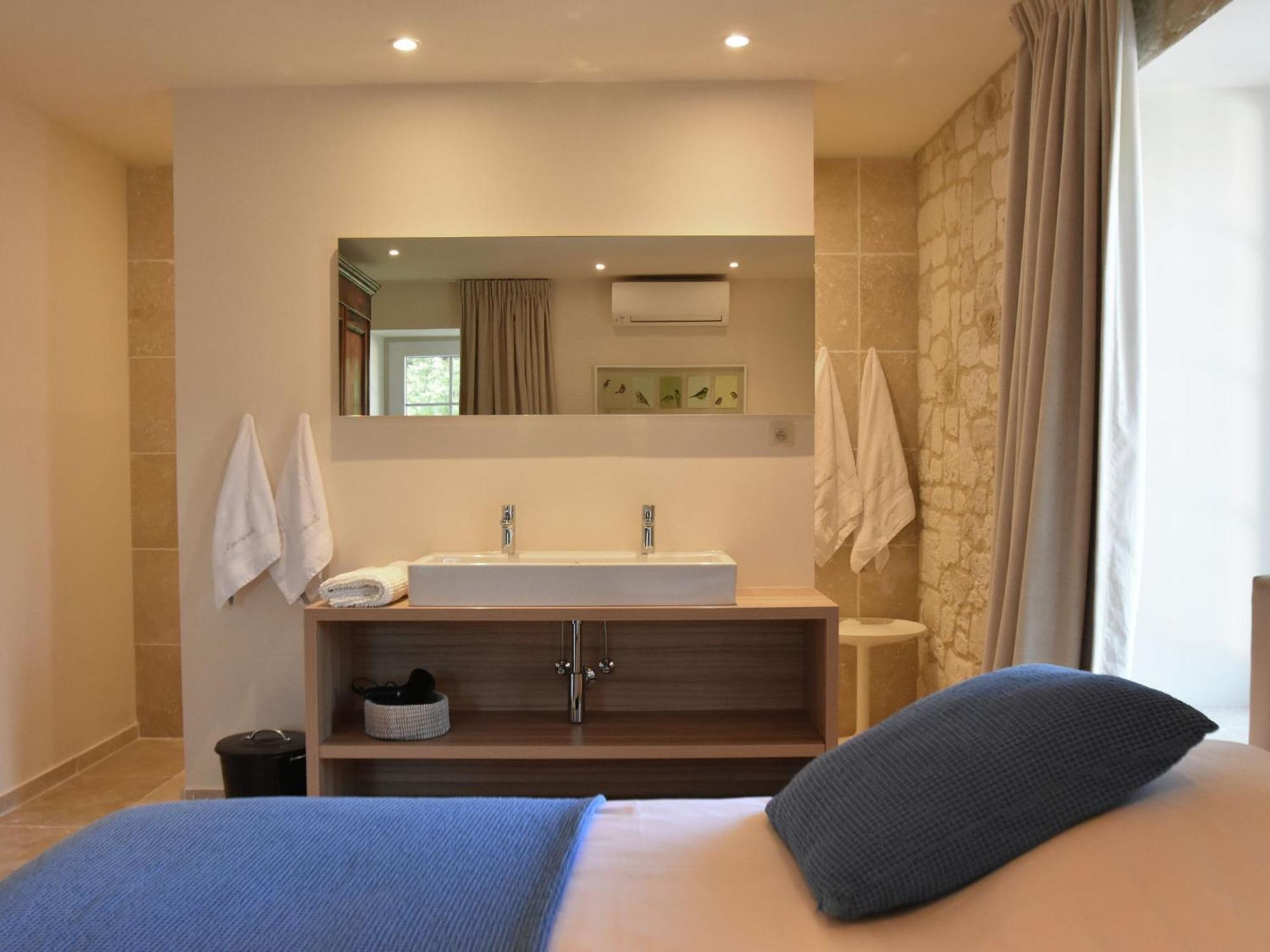 Apartment Classy In Que Des Corbi Res With Swimming Pool