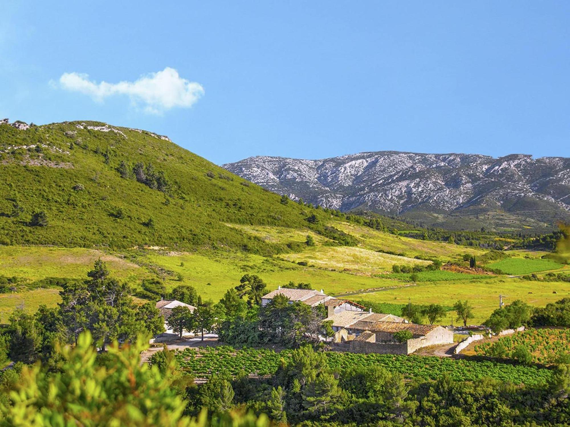 Classy In Que Des Corbi Res With Swimming Pool Apartment