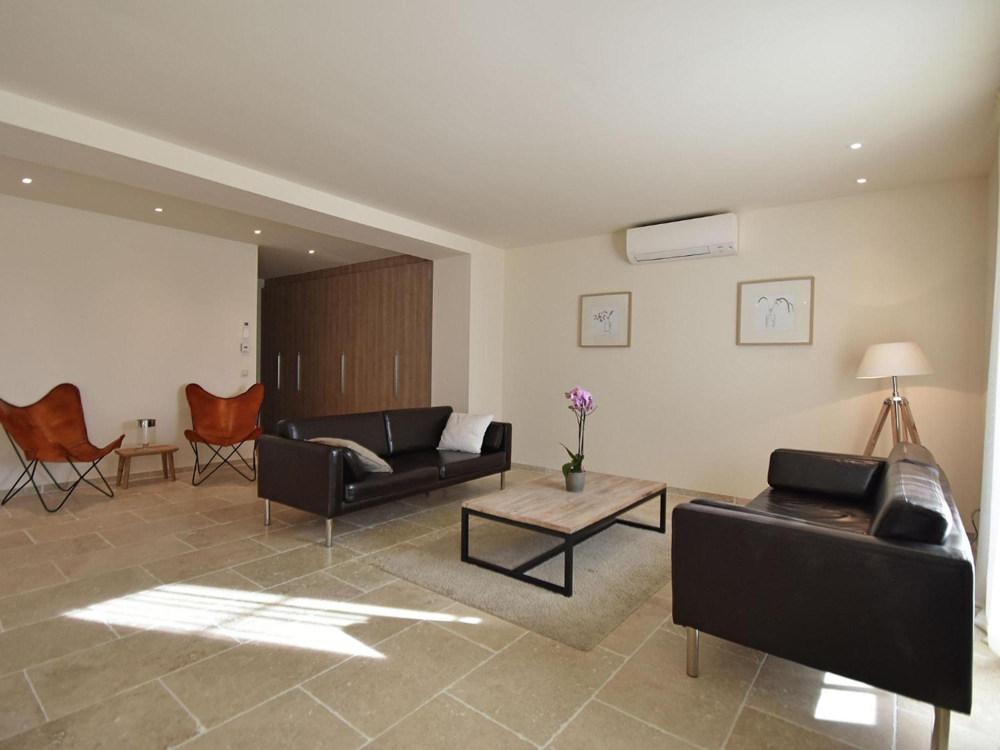 Classy In Que Des Corbi Res With Swimming Pool Villeseque-des-Corbieres