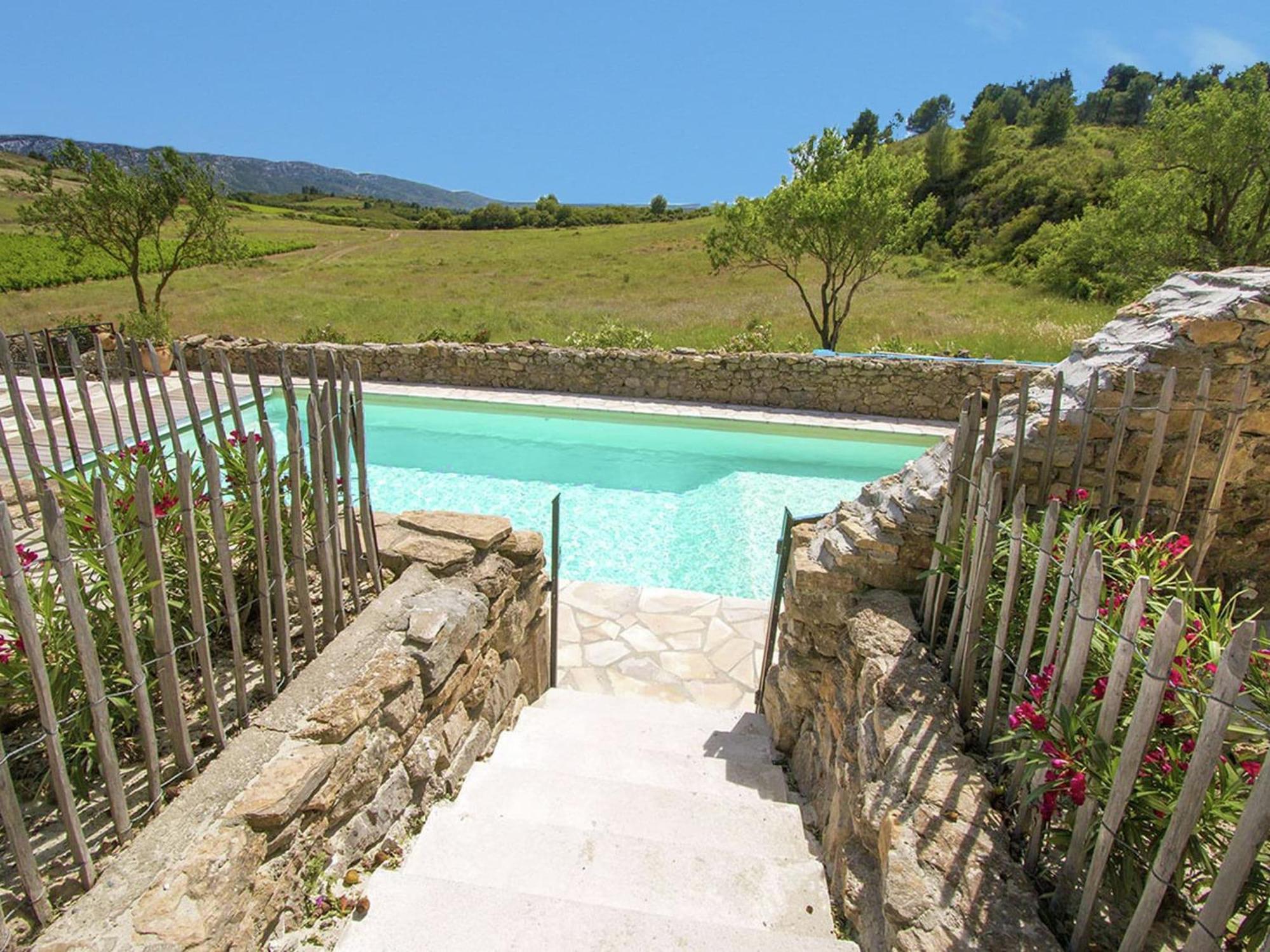 Classy In Que Des Corbi Res With Swimming Pool *