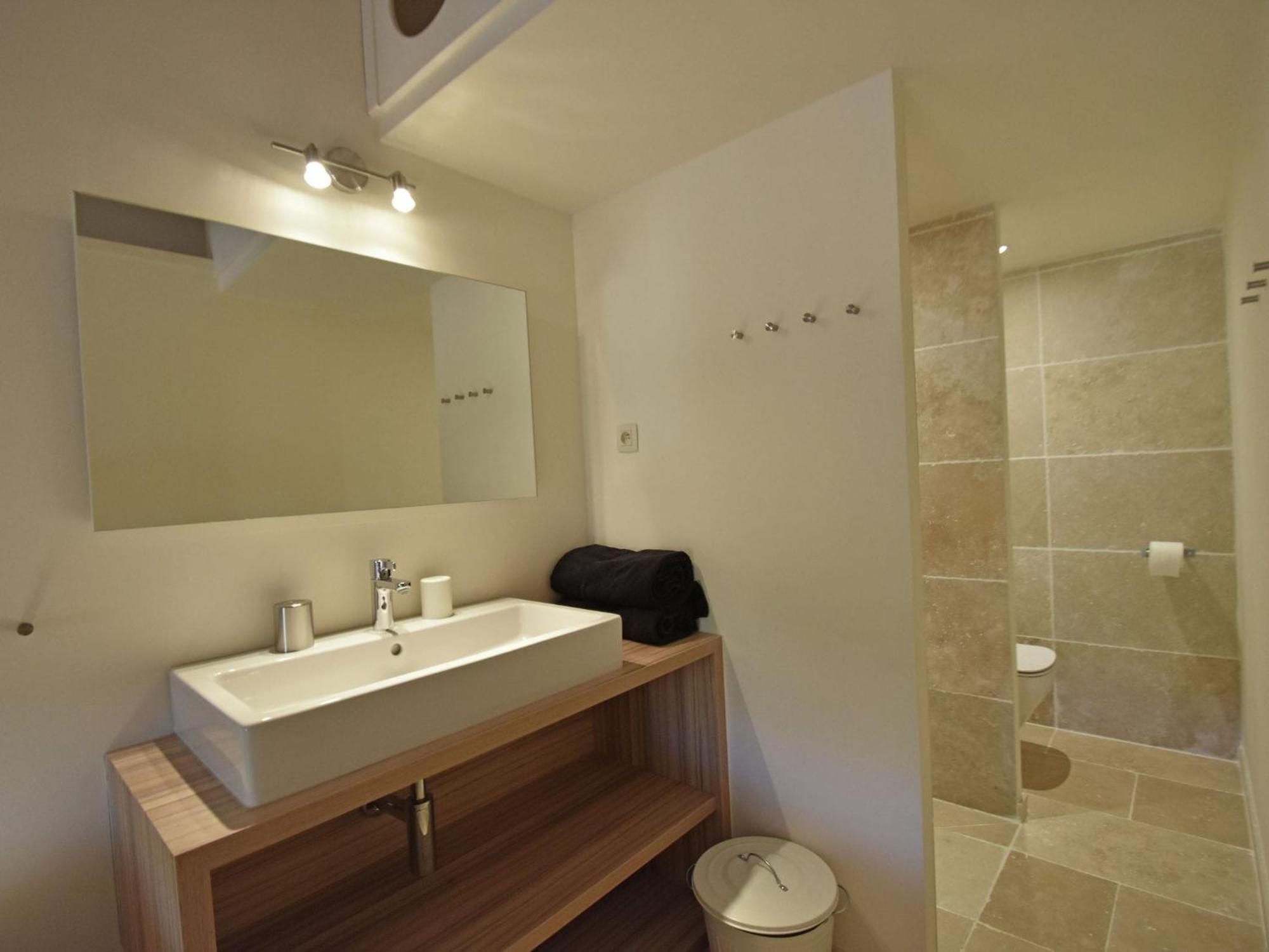 Apartment Classy In Que Des Corbi Res With Swimming Pool *