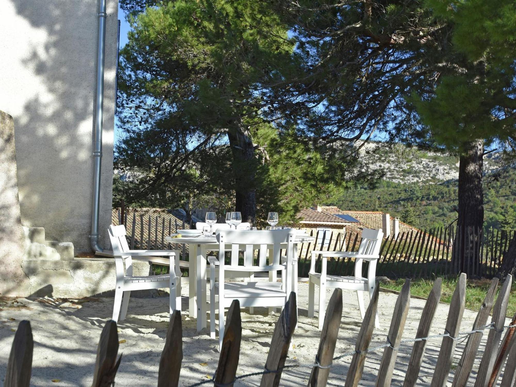 Classy In Que Des Corbi Res With Swimming Pool