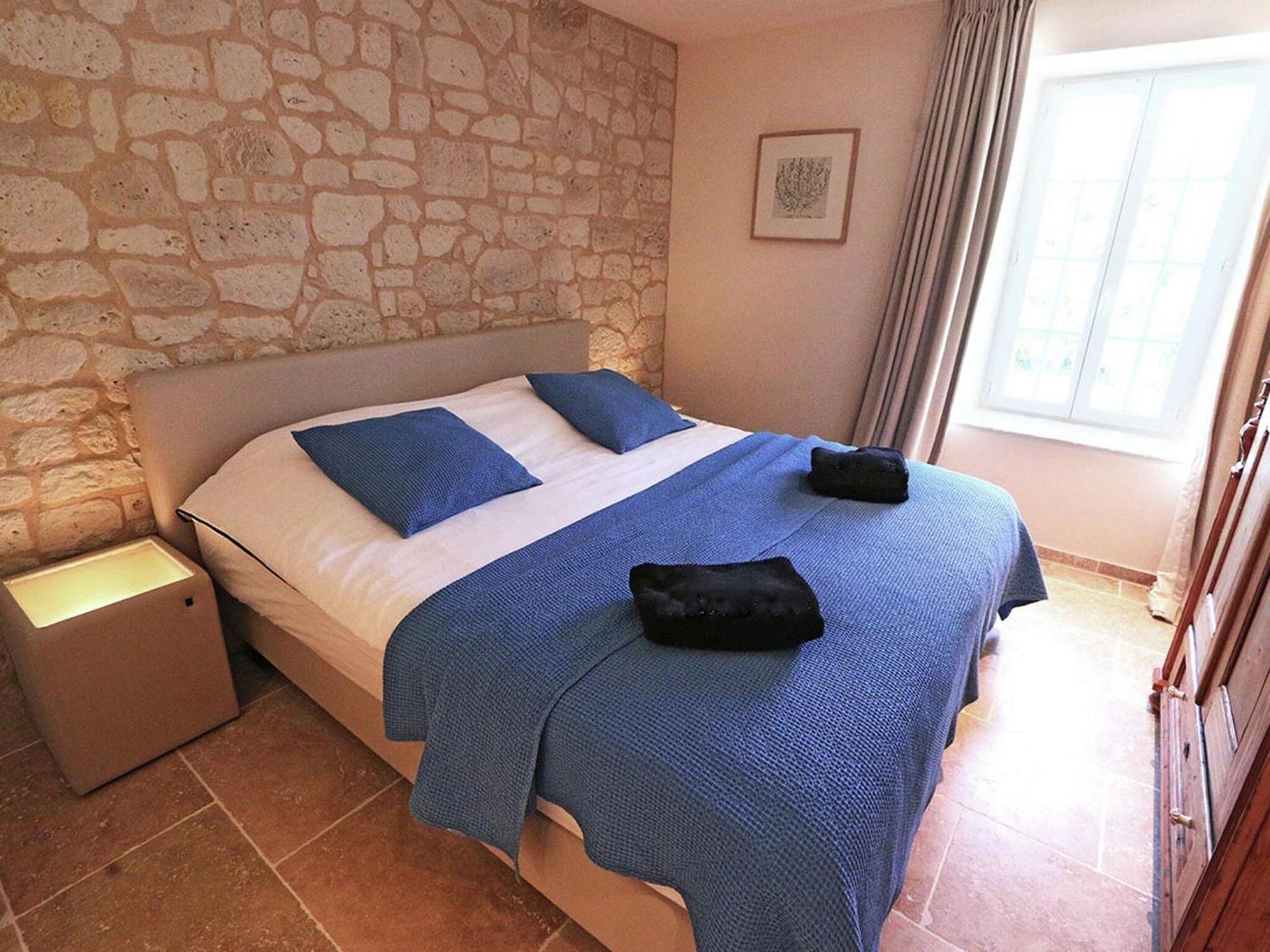 Apartment Classy In Que Des Corbi Res With Swimming Pool