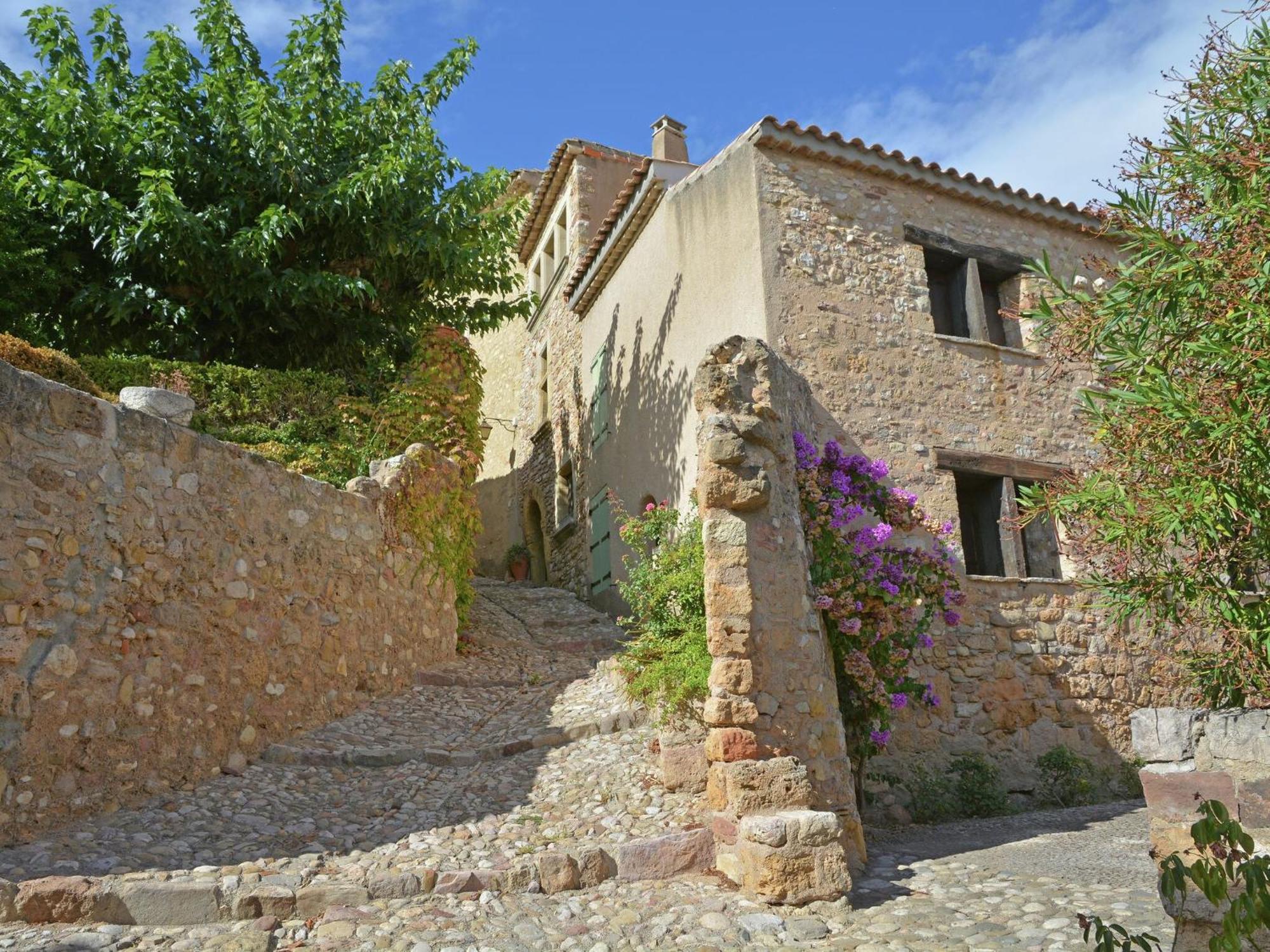 Apartment Classy In Que Des Corbi Res With Swimming Pool